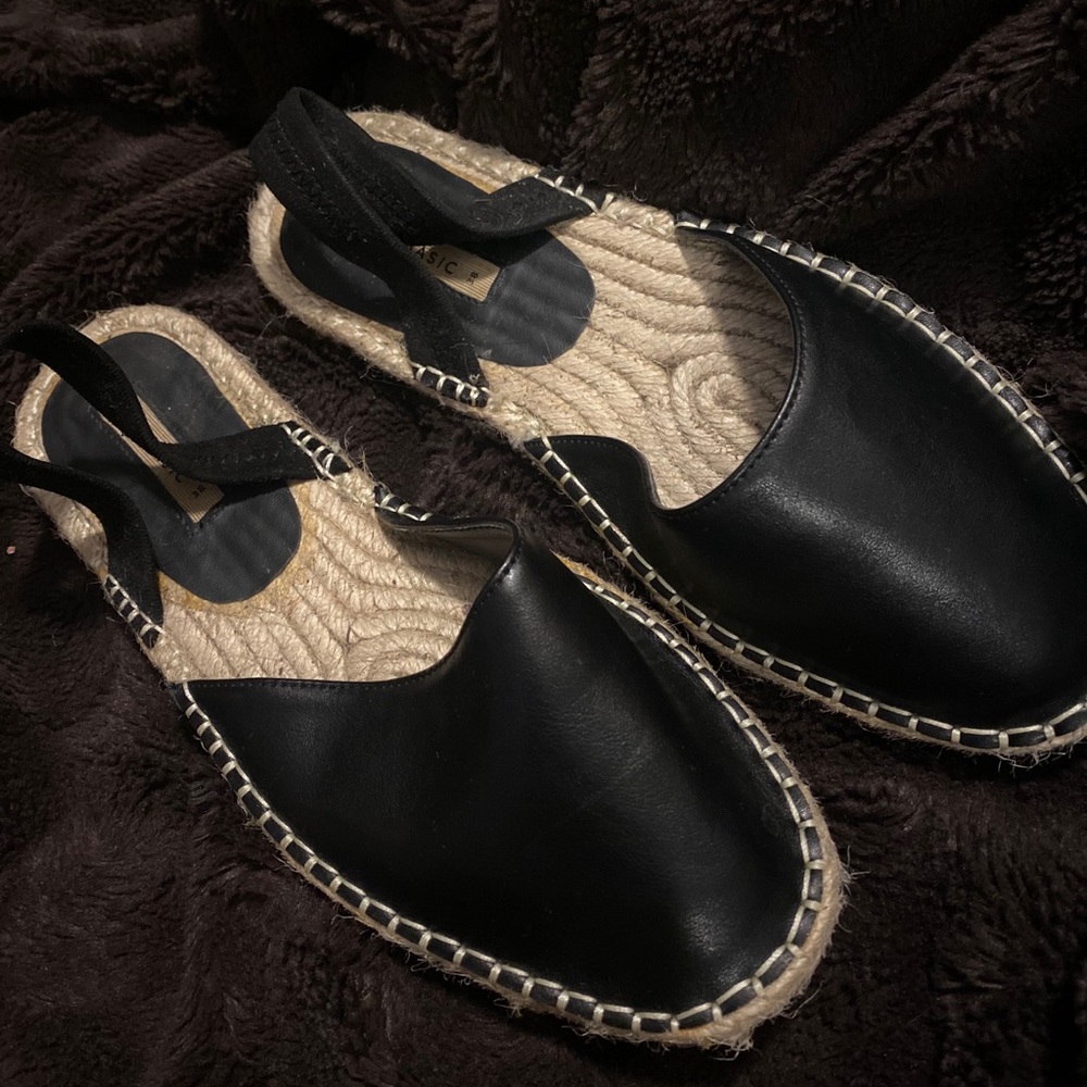 Zara flats chic stylish